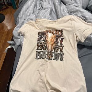 Cream Graphic Tee with Bull Skull Design